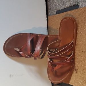 Universal Thread Strappy Flip Flop Sandals